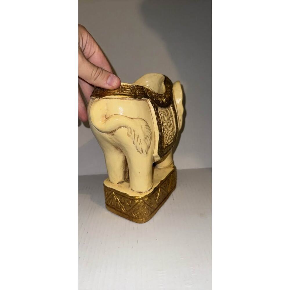 Elephant Planter - Picture 4 of 10